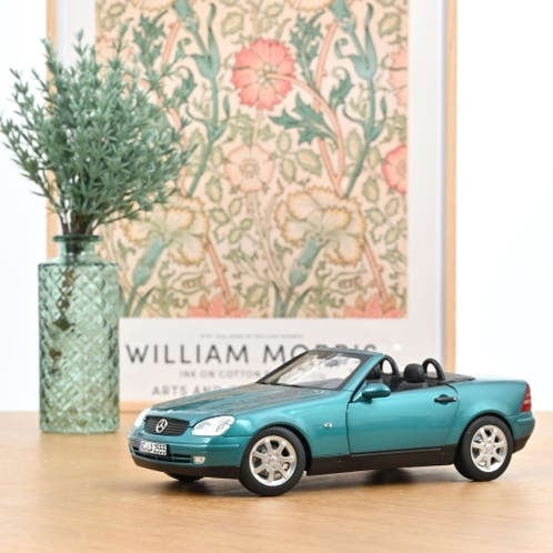 Mercedes-Benz SLK 1996 Vivianit Green 1:18 / Norev