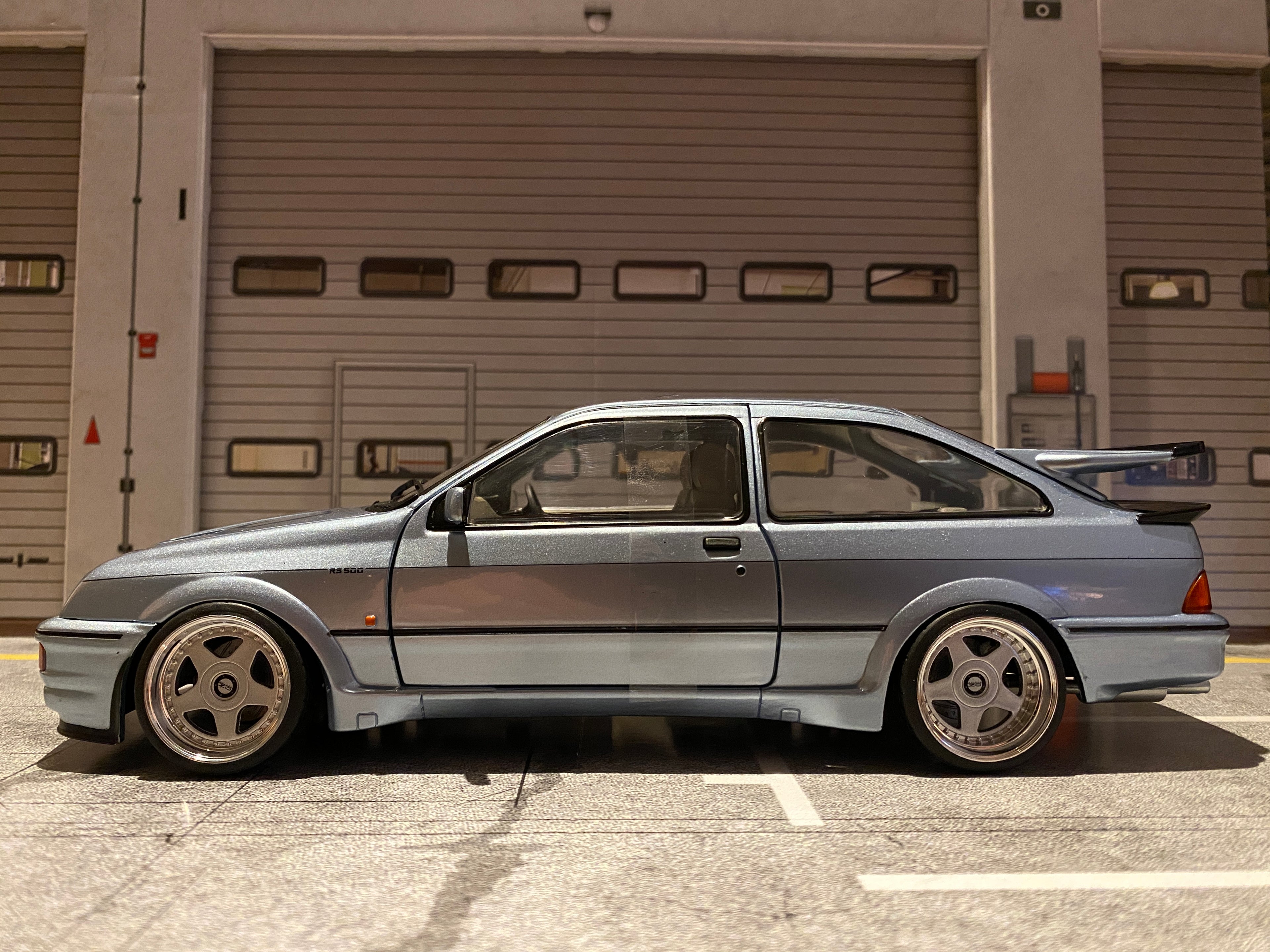 Ford Sierra RS500 '87, blauw (Tuning model) OZ Racing wheels