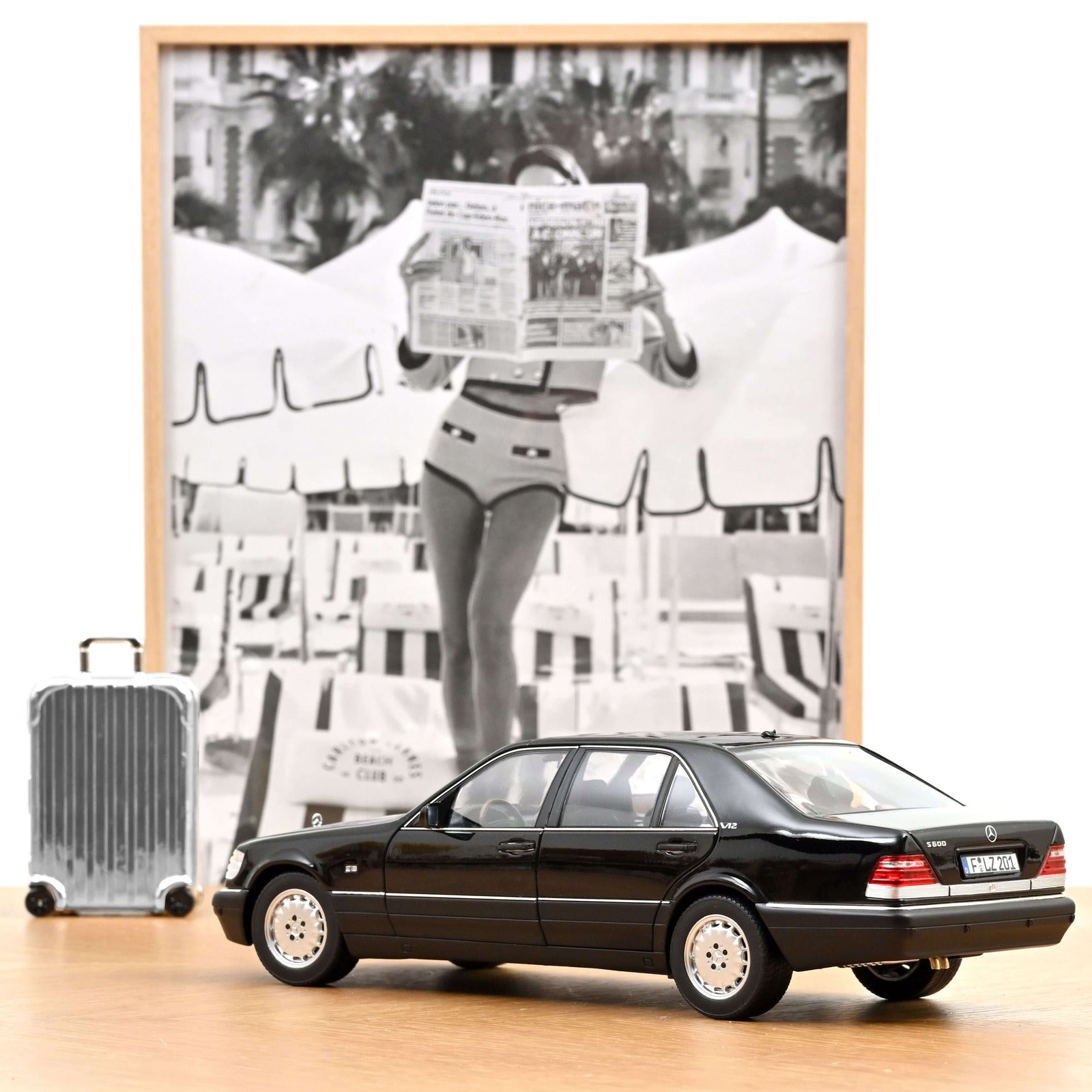 Mercedes-Benz S600 - 1997 - Osidian Black - 1:18 - Norev