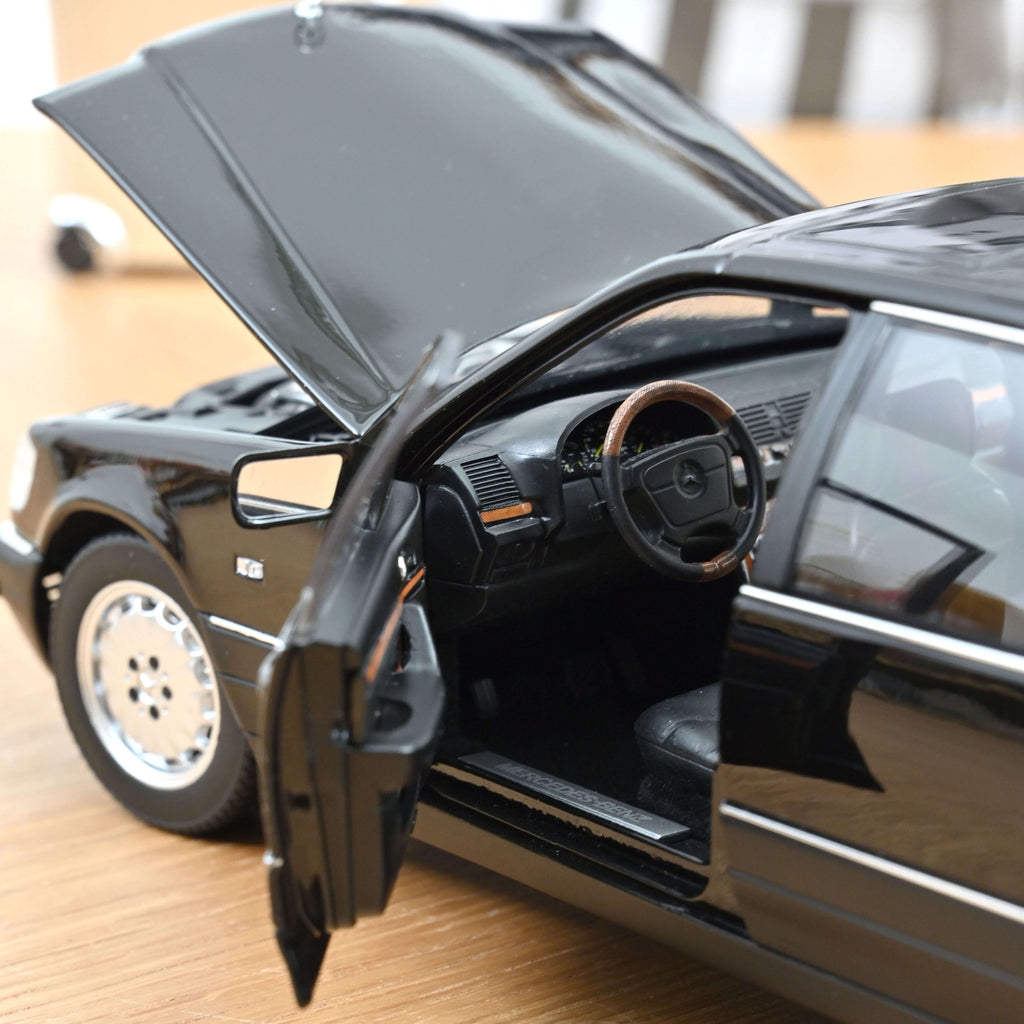 Mercedes-Benz S600 - 1997 - Osidian Black - 1:18 - Norev
