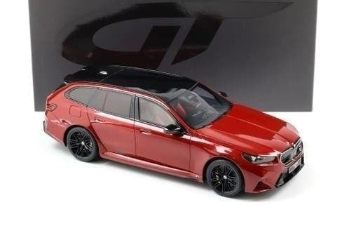 BMW M5 Touring '25, rood/GT Spirit/1:18