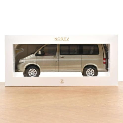 VW Multivan 2003 Wheat Beige metallic / 1:18 / Norev