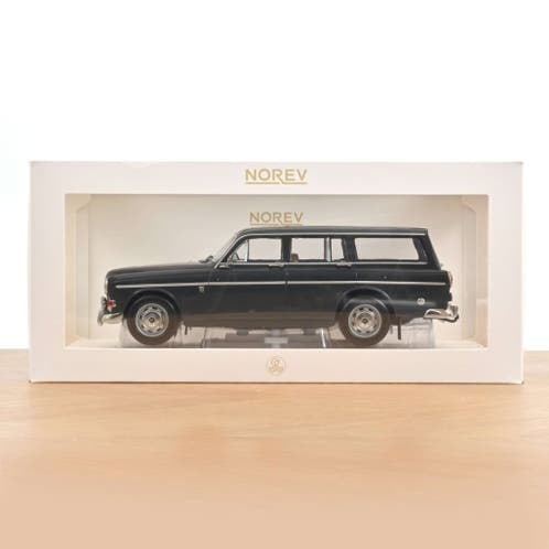 Volvo Amazon Break 1966 Graphite Grey 1:18 / Norev