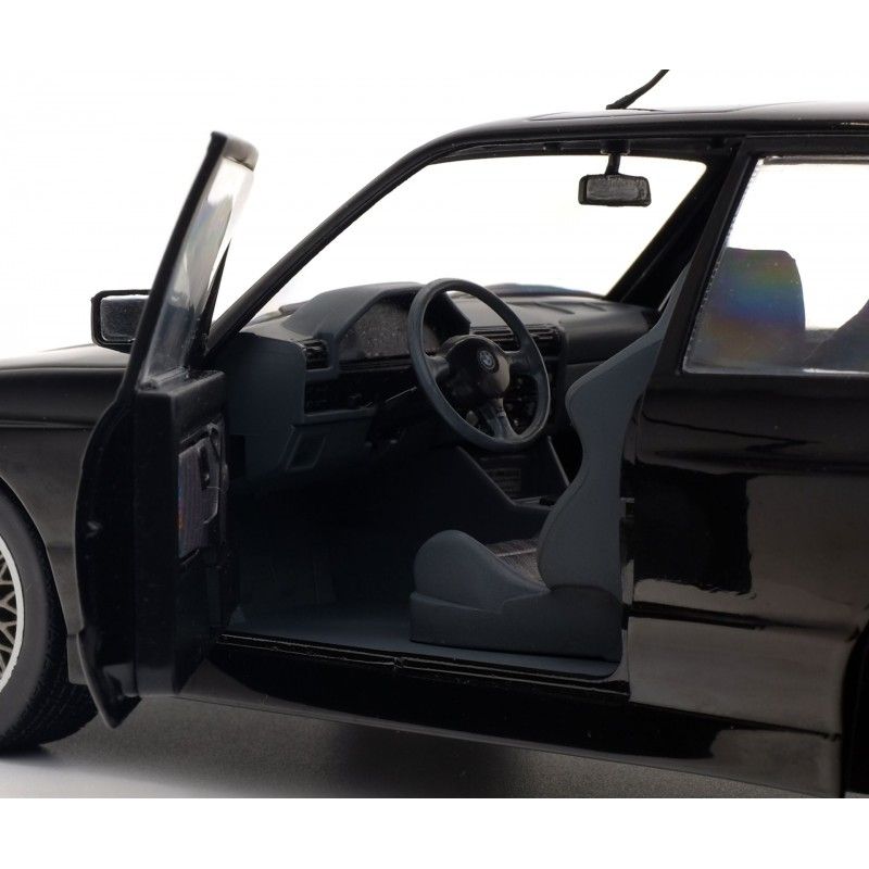BMW M3 (E30) sport evo zwart 1990 1:18