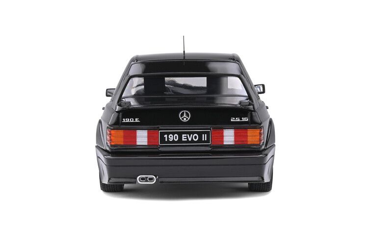 Mercedes Benz 190E Evo2, zwart 1:18