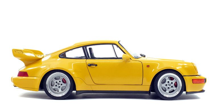 Porsche 911 (964) 3.8 RS, geel 1:18
