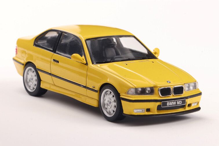 BMW M3 (E46) '99, geel