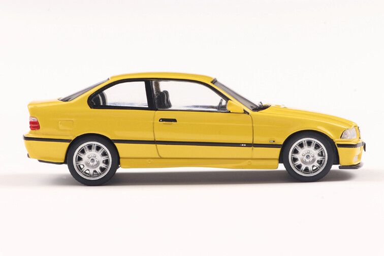 BMW M3 (E46) '99, geel