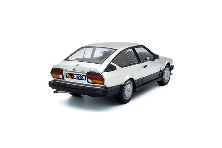 Alfa Romeo GTV6 '84, zilver