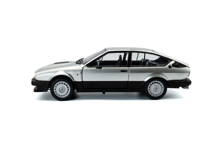Alfa Romeo GTV6 '84, zilver