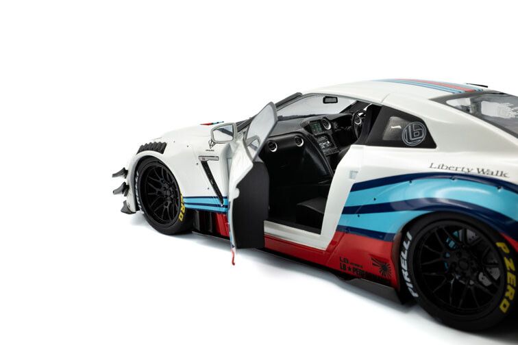 Nissan GT-R (R35) W Liberty Walk body kit 2.0 M '24