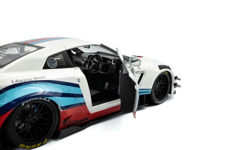 Nissan GT-R (R35) W Liberty Walk body kit 2.0 M '24