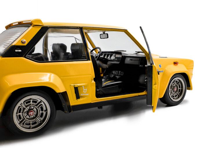 Fiat 131 Abarth '80, geel