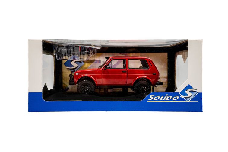 Lada Niva '80, rood 1:18