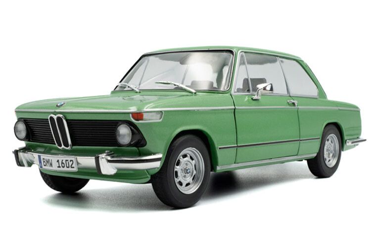 BMW 1602 Taiga '71, groen 1:18