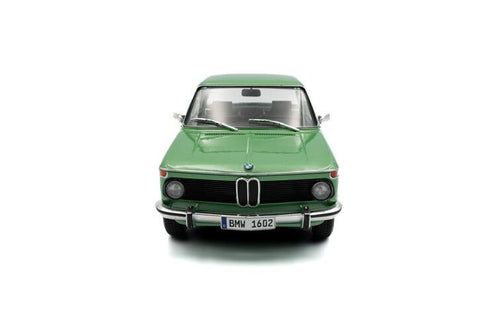 BMW 1602 Taiga '71, groen 1:18