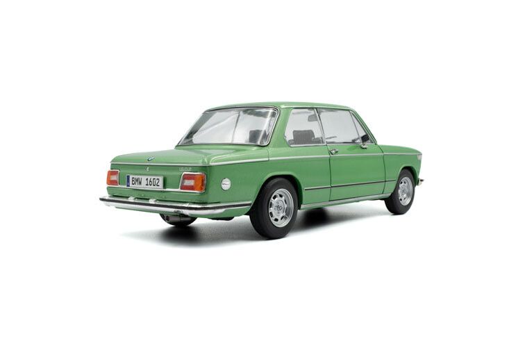 BMW 1602 Taiga '71, groen 1:18
