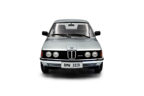 BMW 323I (E21) '80, blauw metallic (saphireblue) 1:18