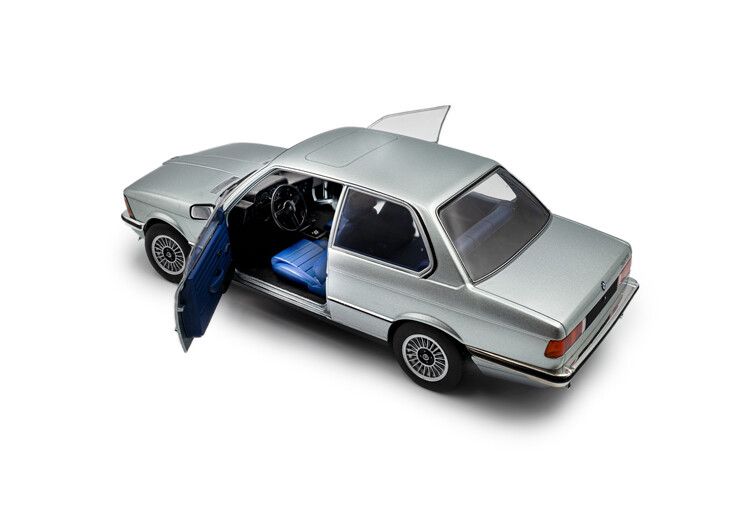 BMW 323I (E21) '80, blauw metallic (saphireblue) 1:18