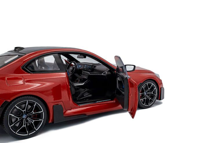 BMW M2 (G87) Performance '24, rood (Toronto red) 1:18