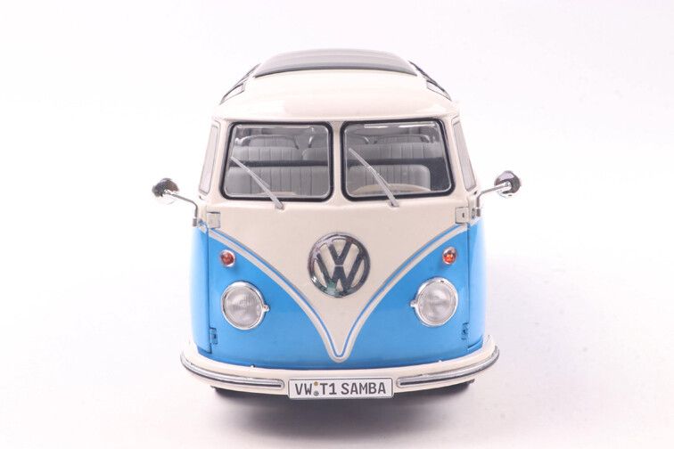 VW T1 Samba '62, blauw/wit 1:18