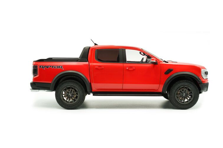 Ford Ranger Raptor '24, oranje - 1:18 - Solido