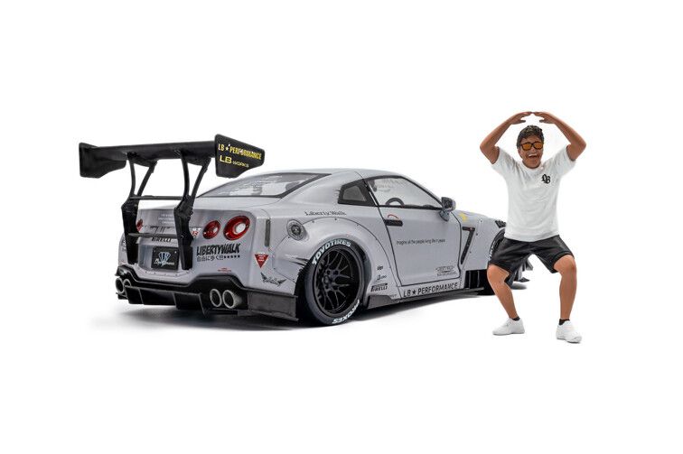 Nissan GT-R (R35) W/ Liberty Walk Body Kit 2 fig. '24, grijs 1:18