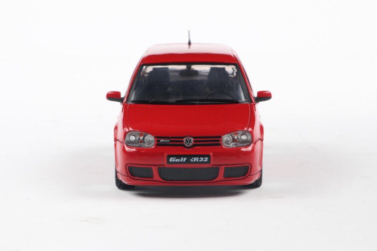 VW Golf IV R32 '03, rood (Toronto red)