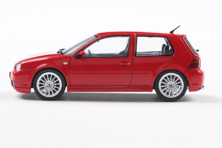VW Golf IV R32 '03, rood (Toronto red)
