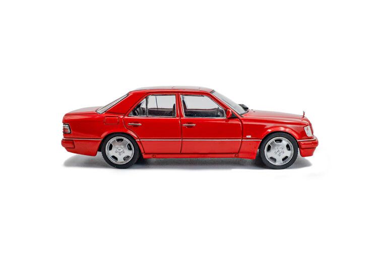 Mercedes Benz E60 AMG (W124) '94, rood