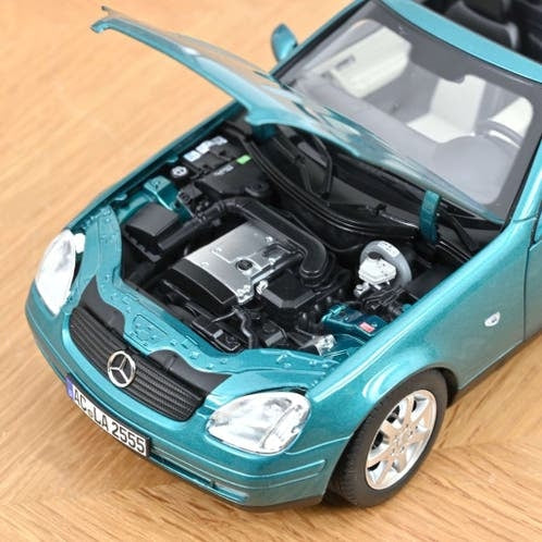 Mercedes-Benz SLK 1996 Vivianit Green 1:18 / Norev