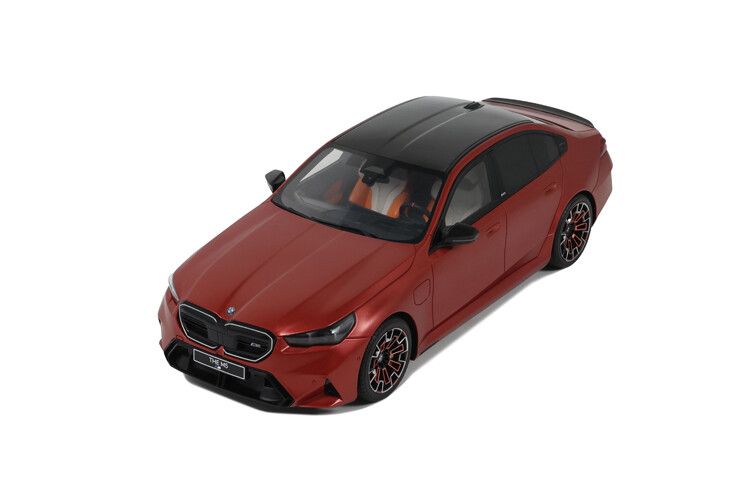 BMW M5 (G90) Pebble Beach Frozen Orange 2025 1:18 GT-Spirit