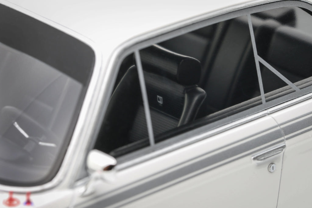 BMW 3.0 CSL Chamonix '72, wit 1:18