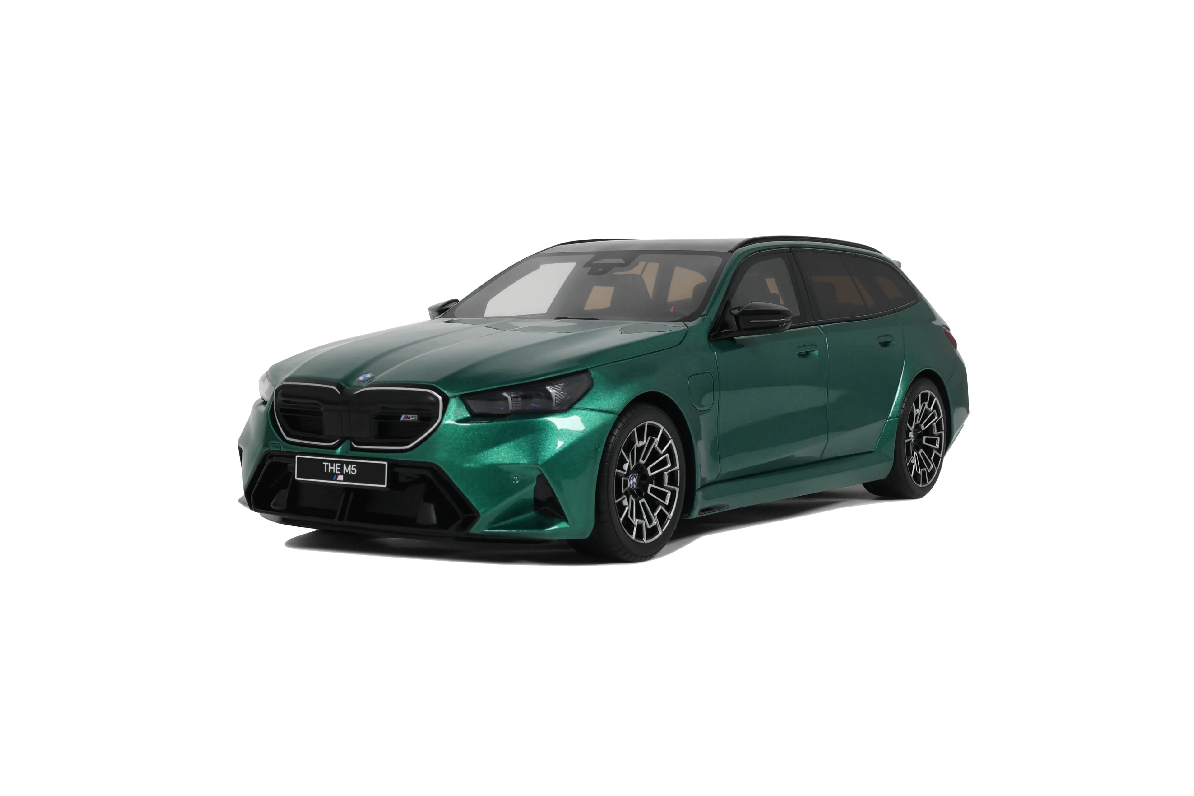 BMW M5 Touring '24, groen (Isle of Man green)