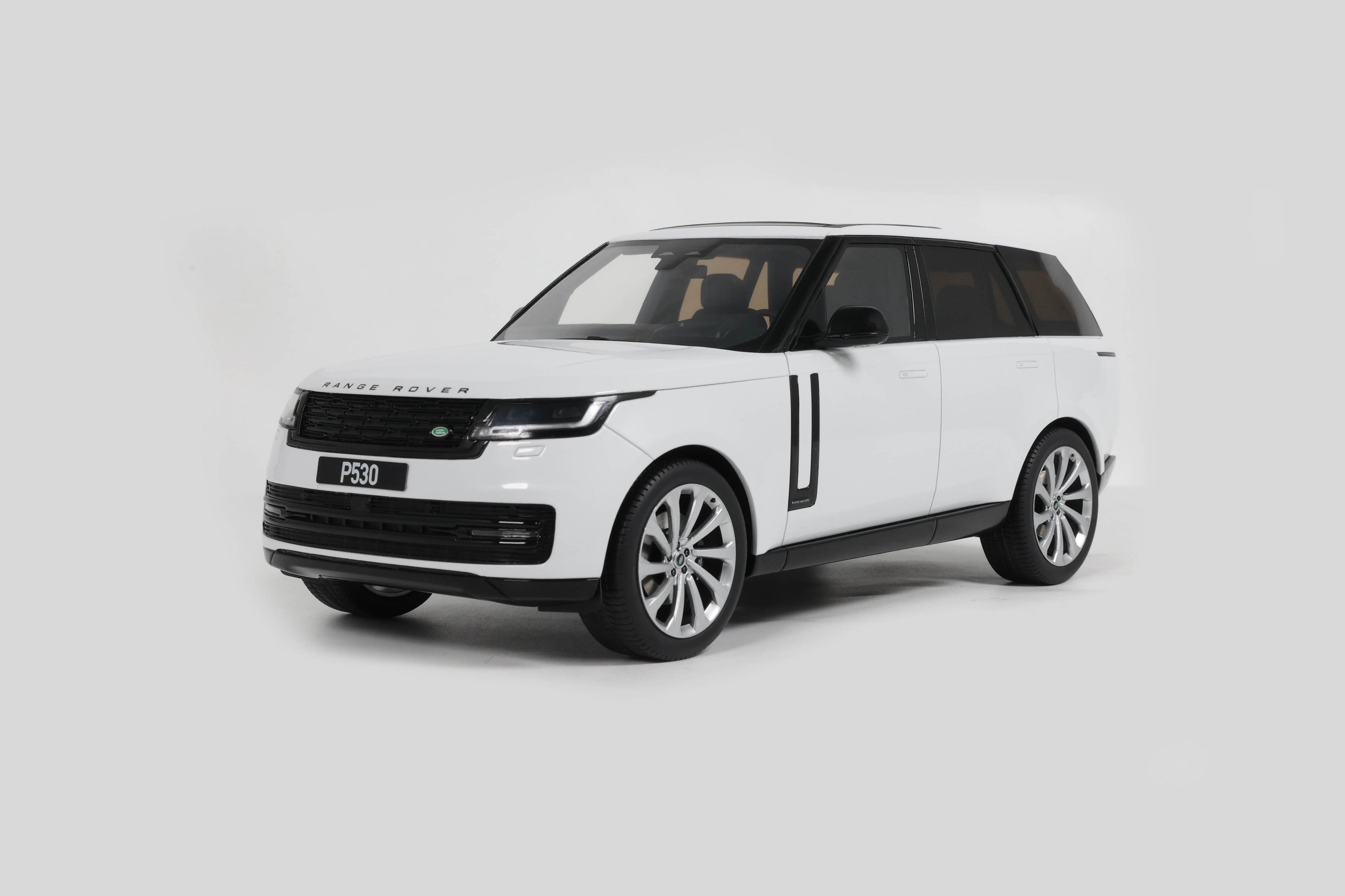 RANGE ROVER P530 AUTOBIOGRAPHY FUJI WHITE 2024 1:18 GTS