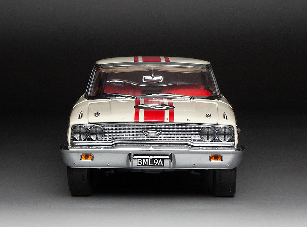 1963 Ford Galaxie 500/XL- #45 Jack Sears- Winner 1963 British Saloon Car Championship