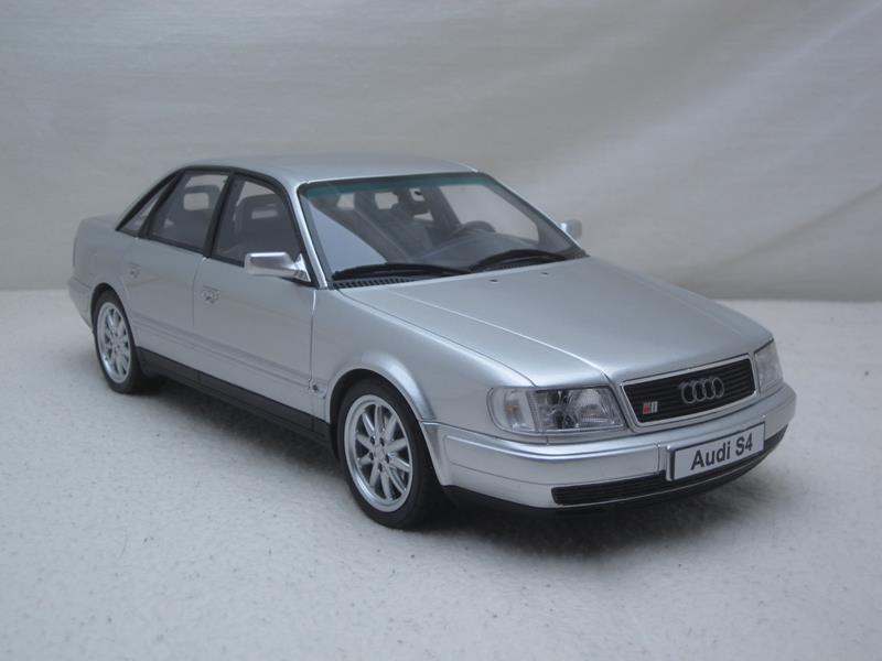 Audi 4.2 V8 Crystal Silver C6 1993 1:18