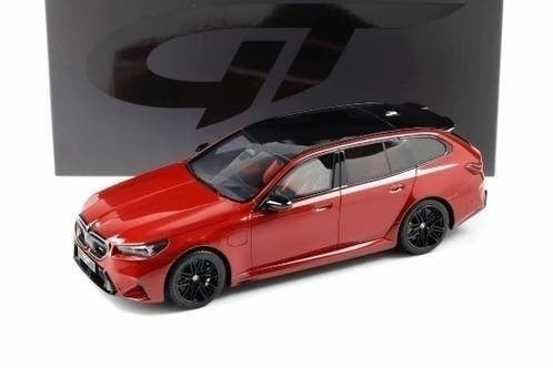 BMW M5 Touring '25, rood/GT Spirit/1:18