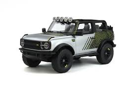Ford Bronco by RTR 2022 iconic silver/ green GT Spirit 1:18