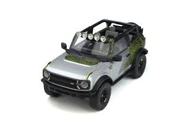 Ford Bronco by RTR 2022 iconic silver/ green GT Spirit 1:18