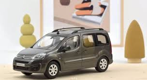 Citroen Berlingo 2016 Moka Bruin Limited Edition 1/100 1:18