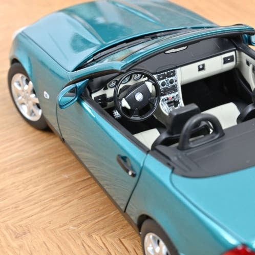 Mercedes-Benz SLK 1996 Vivianit Green 1:18 / Norev