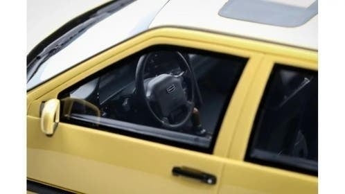 Volvo 850 T-5R Cream Yellow 1996 / OttOmobile / 1:18