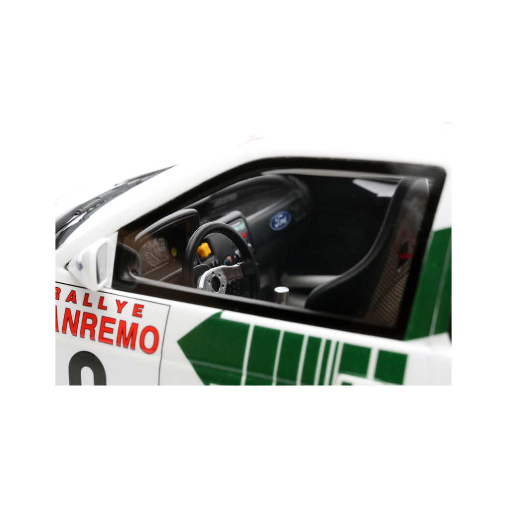 Ford Escort RS Cosworth G A. White B. Thiry #9 San Remo '94 1:18