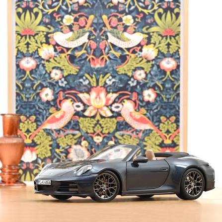 Porsche 911 (992) Carrera S Cabriolet Bouwjaar 2025, 1:18