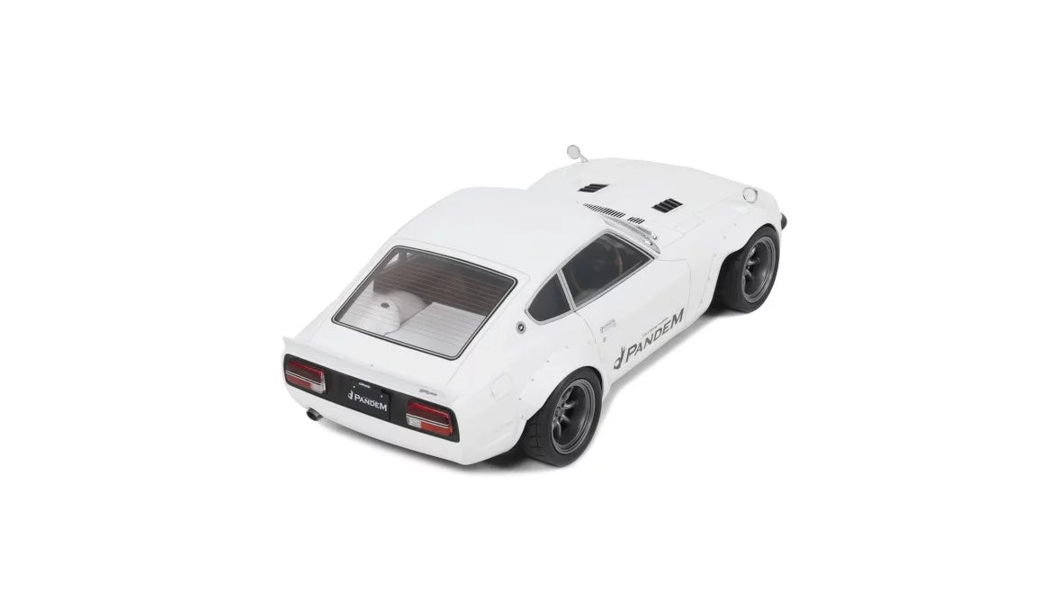 PANDEM Nissan Fairlady Z 2015 1:18