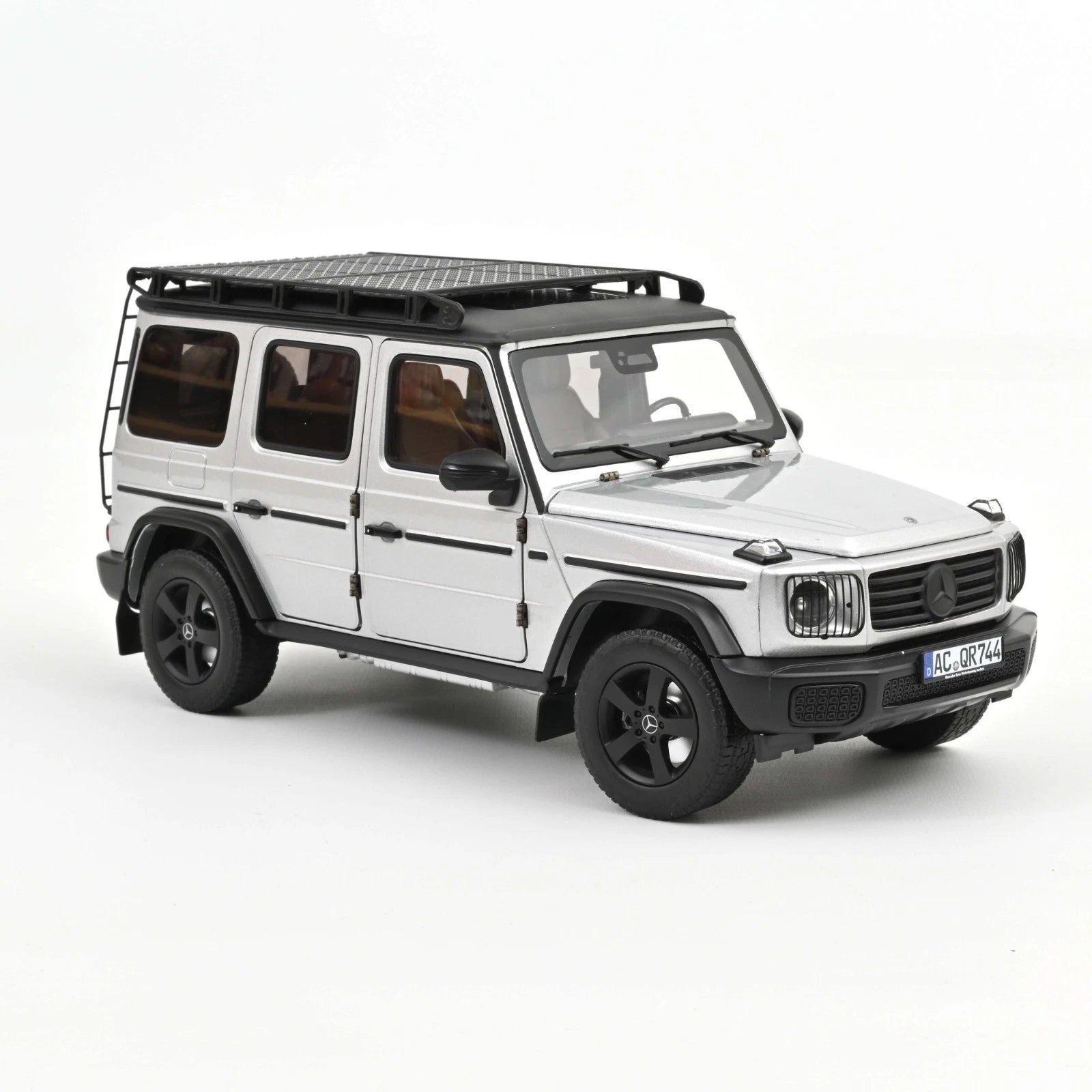 Mercedes G-Klasse 2024 Iridium Silver 1:18 Norev