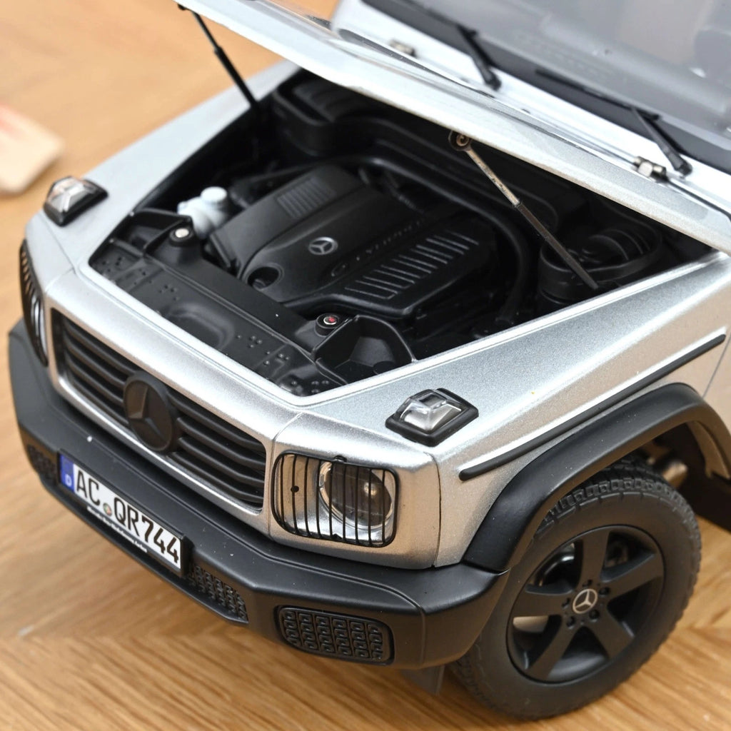 Mercedes G-Klasse 2024 Iridium Silver 1:18 Norev