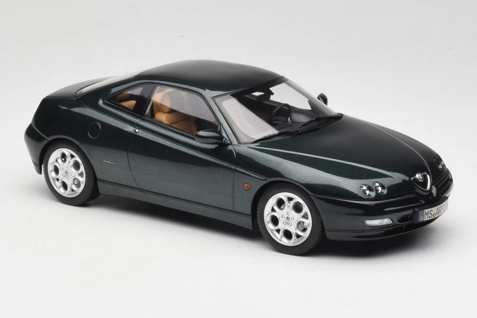Alfa Romeo GTV 2001 Coventry Green Metallic 1:18 Norev