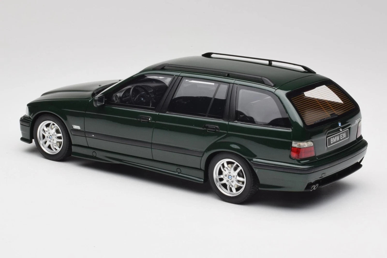 BMW E36 328i touring M Pack Fern Green 386 1997 1:18
